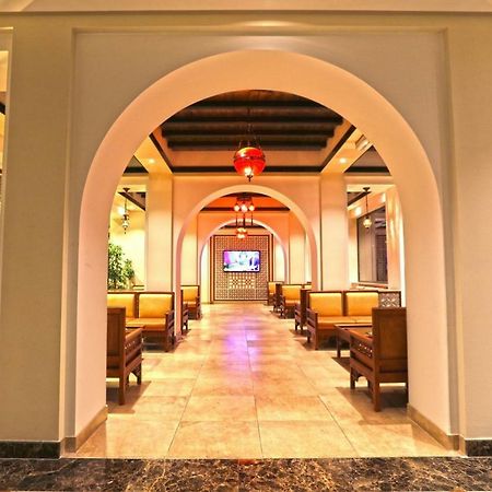 Delmon International Hotel Манама Экстерьер фото