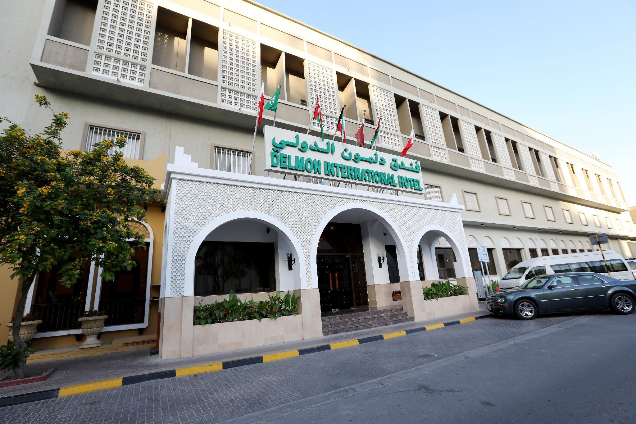 Delmon International Hotel Манама Экстерьер фото