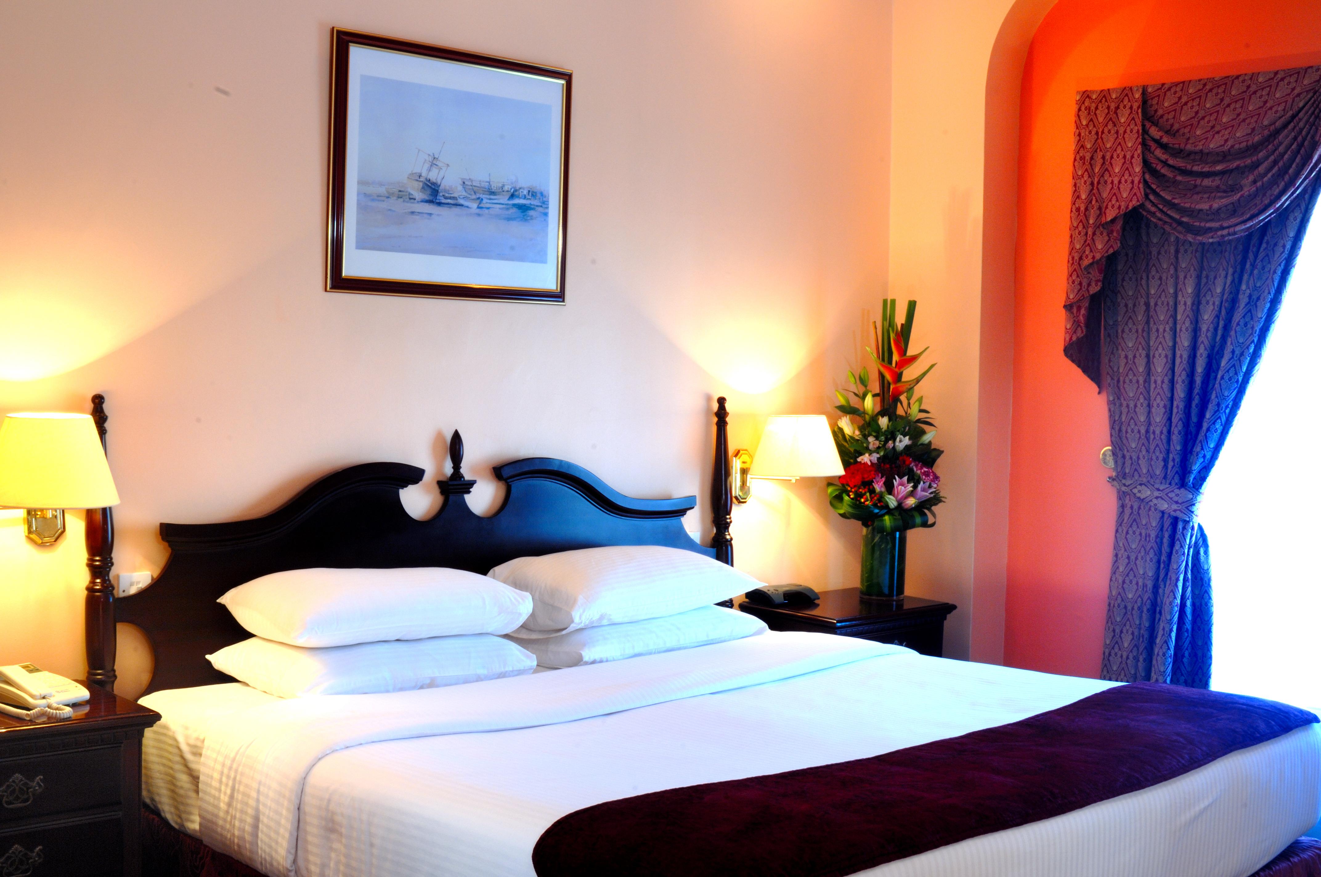 Delmon International Hotel Манама Экстерьер фото