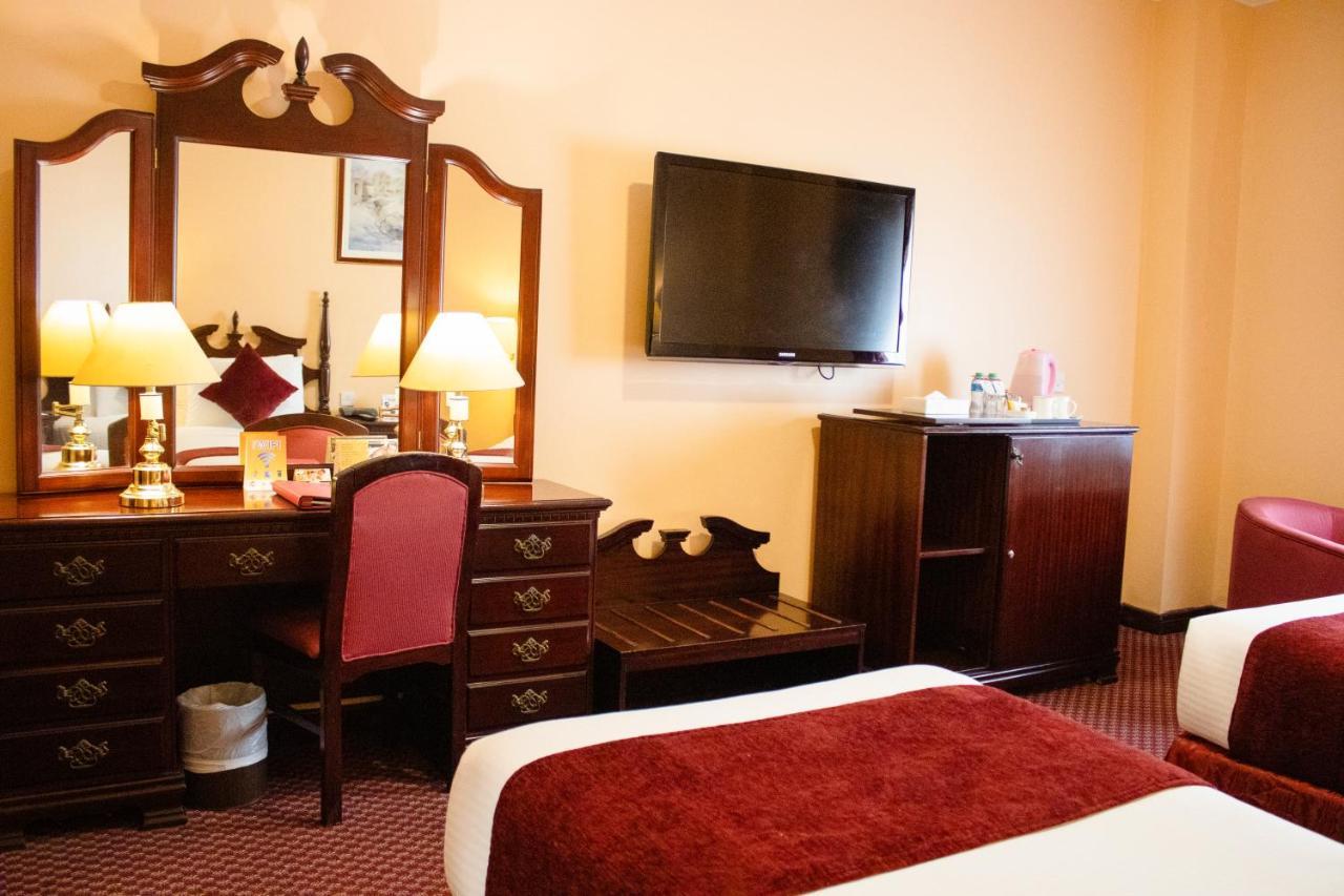 Delmon International Hotel Манама Экстерьер фото