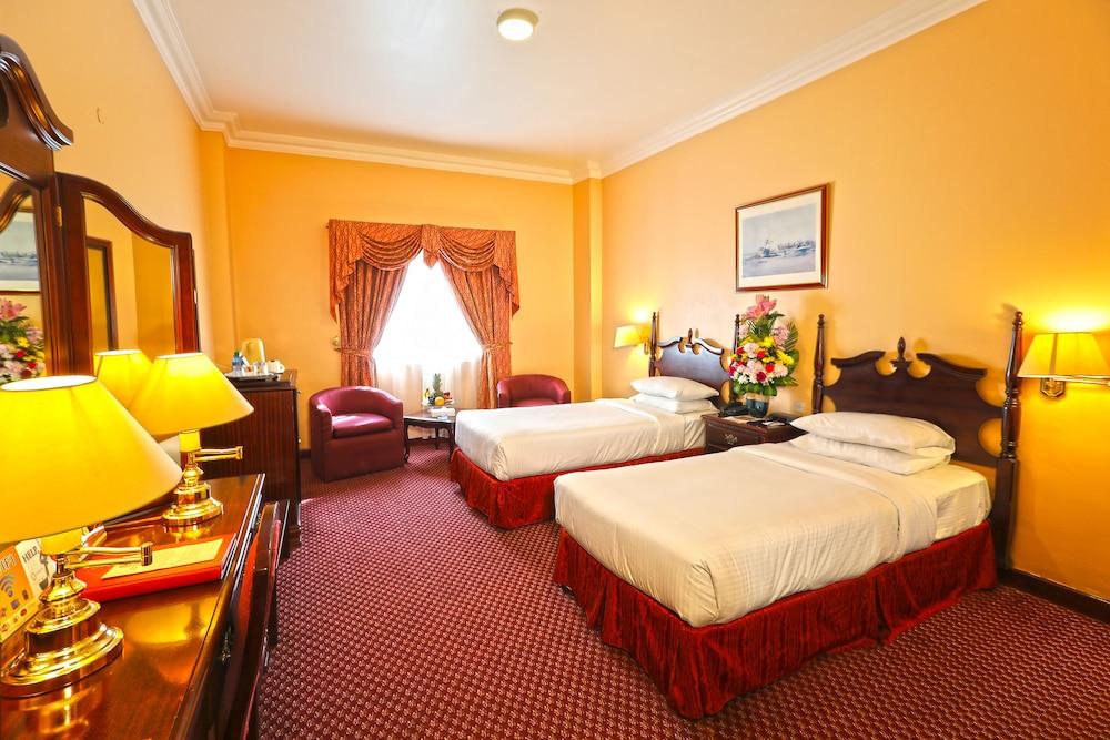 Delmon International Hotel Манама Экстерьер фото