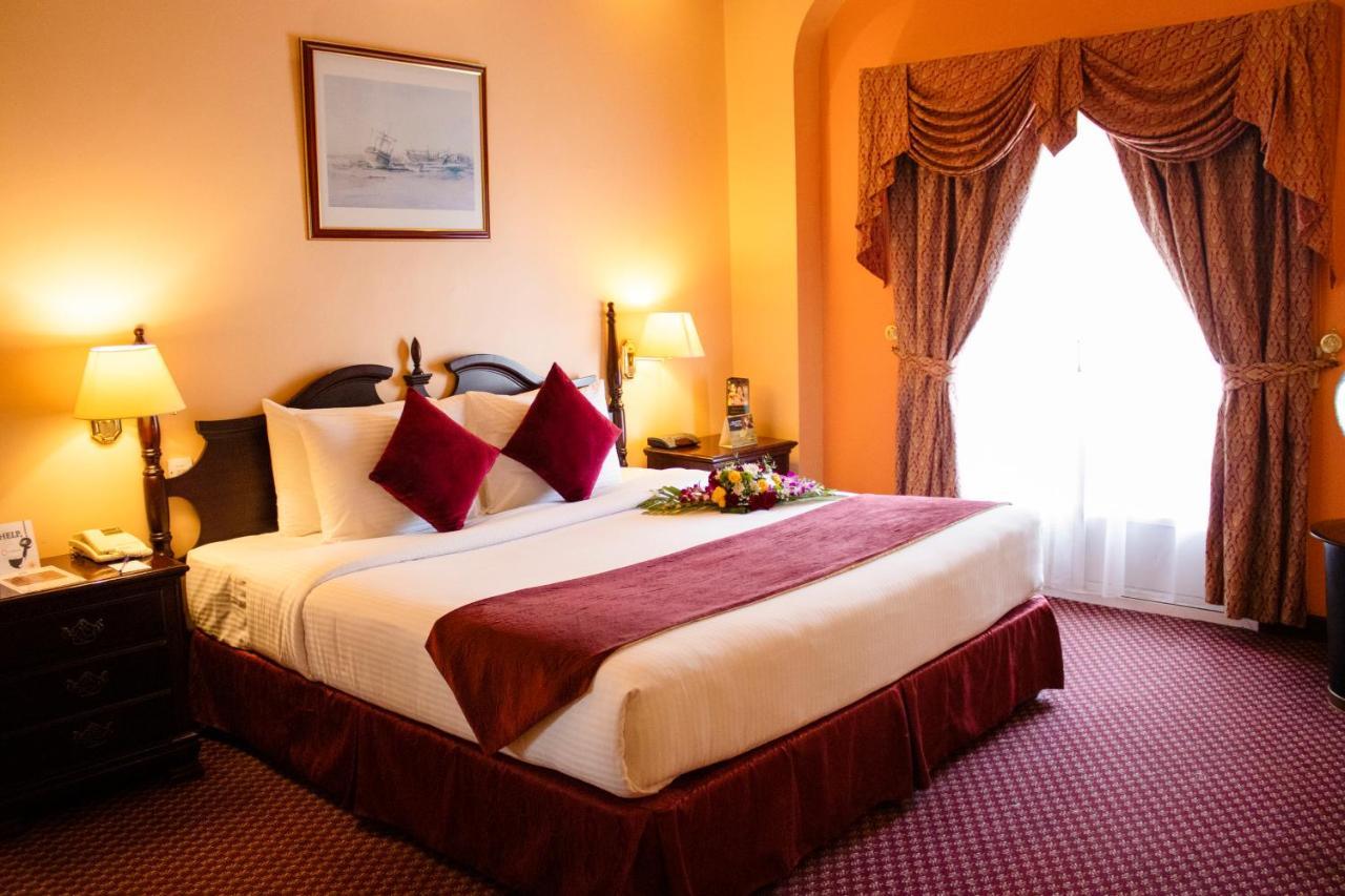Delmon International Hotel Манама Экстерьер фото