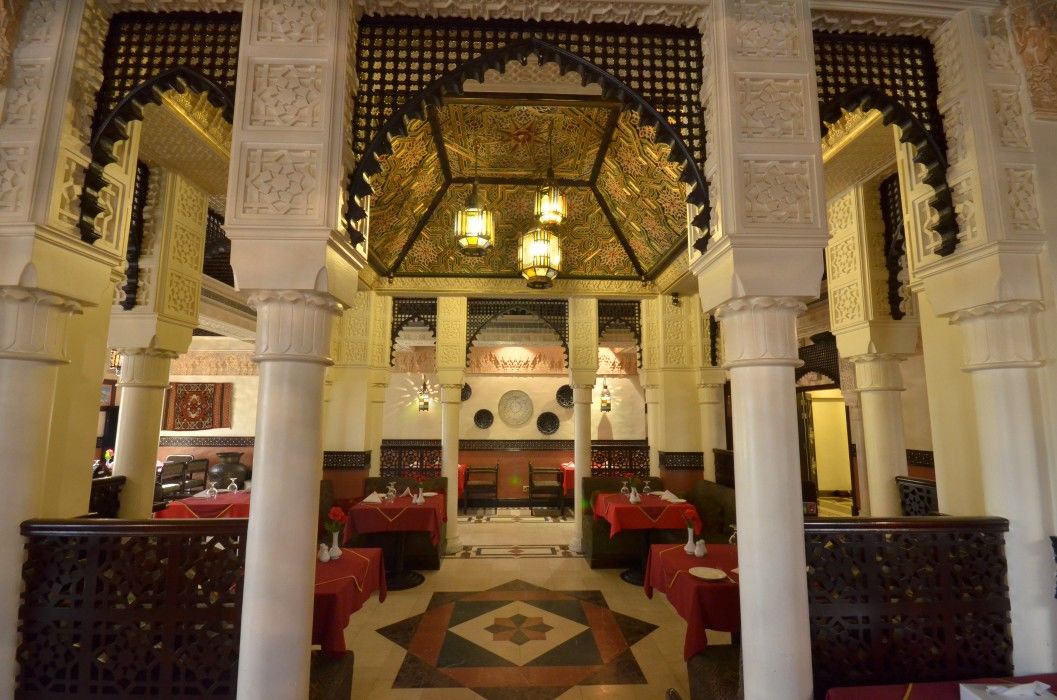 Delmon International Hotel Манама Экстерьер фото
