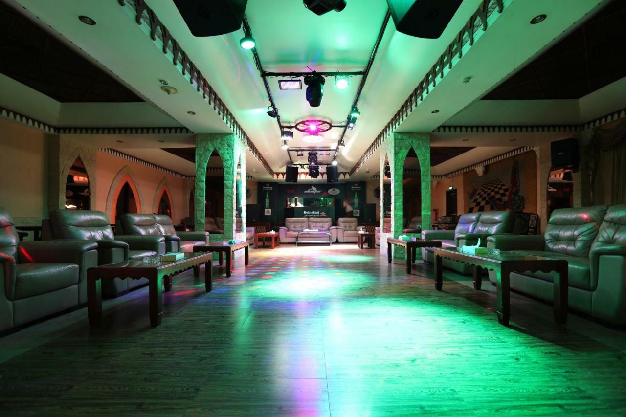 Delmon International Hotel Манама Экстерьер фото